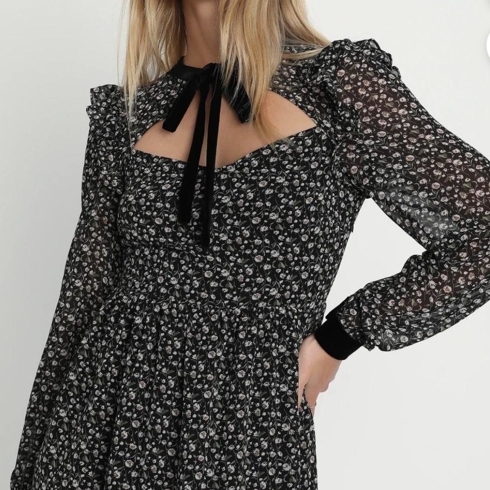Lulu's Tie Neck Floral Mini Dress
